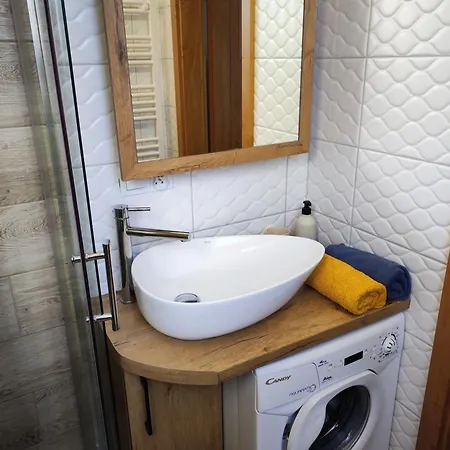 Lesny Zakatek-domek Dab *